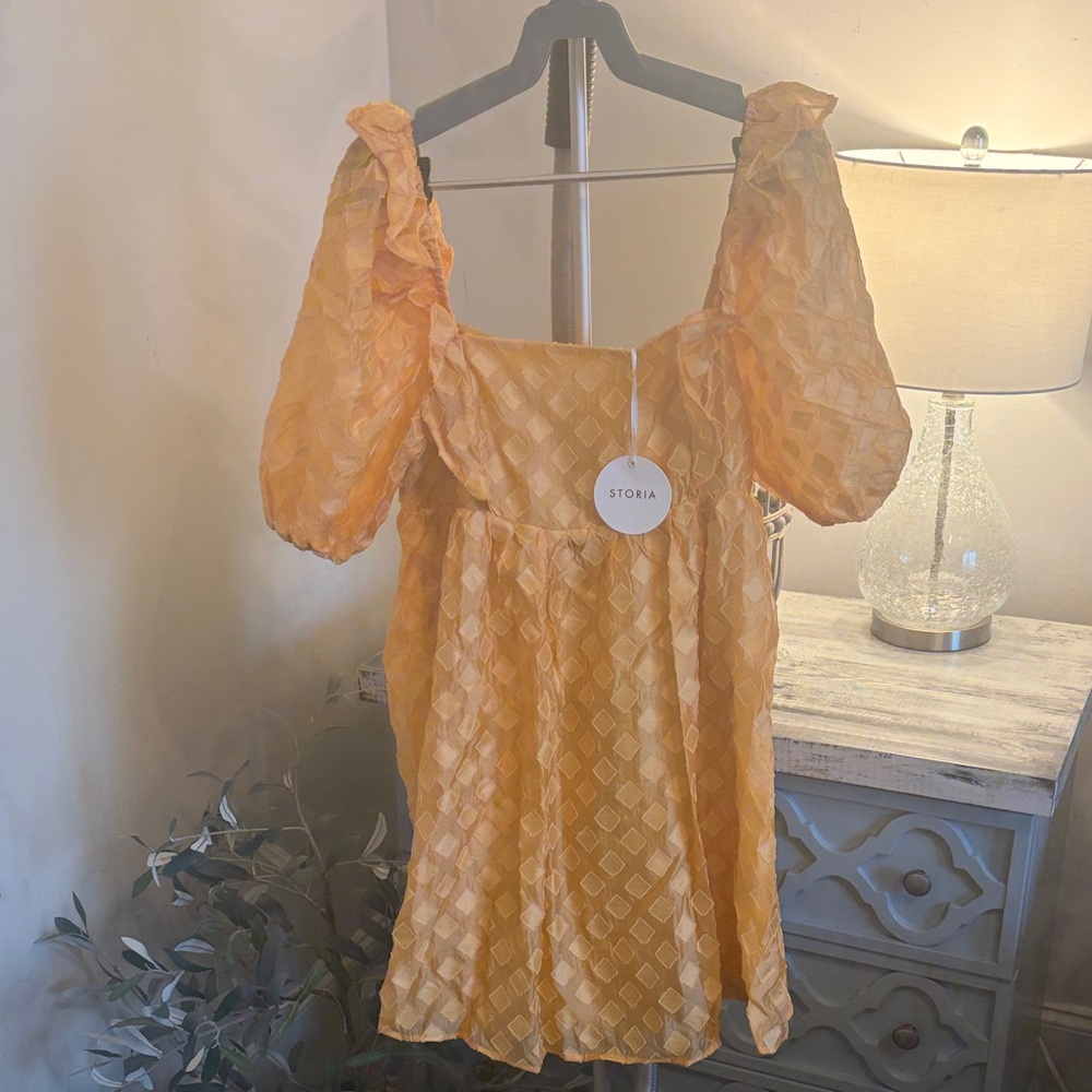 Storia Golden Puff Sleeve dress